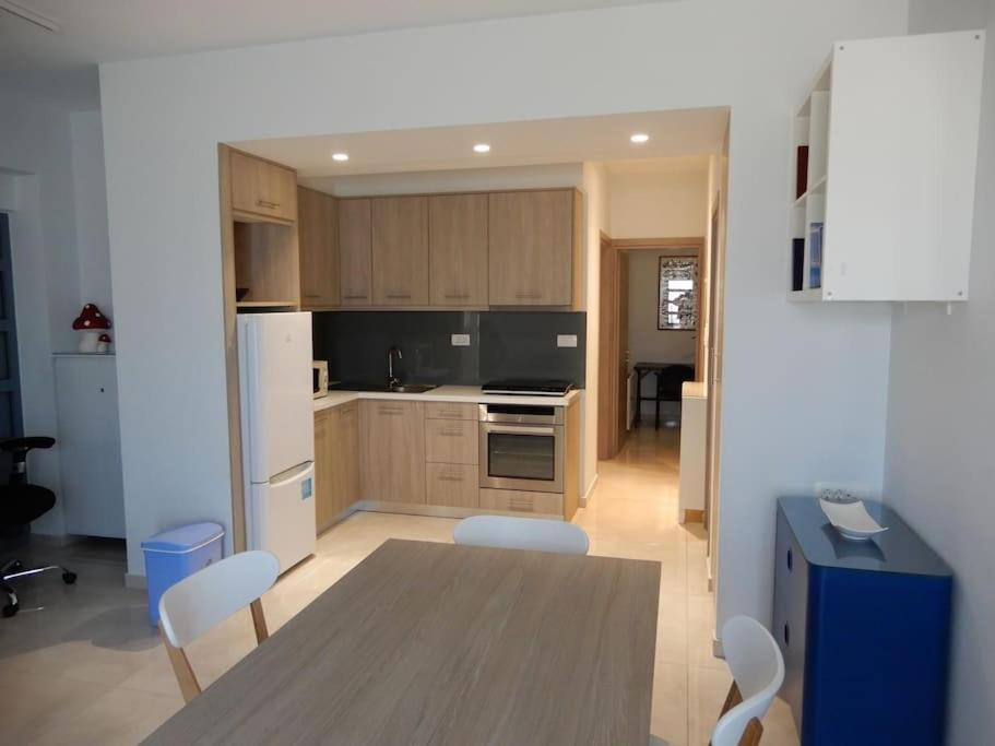 Connie'S Beach House Kos Bagian luar foto
