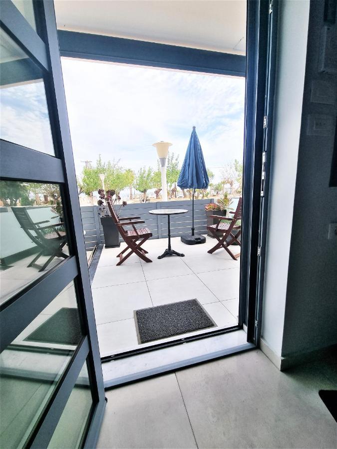 Connie'S Beach House Kos Bagian luar foto